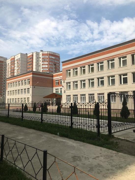 В Воронеже физрук запер школьников в раздевалке за опоздание