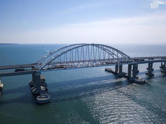 Крушение танкера под Одессой безопасно для Крыма - депутат ГД