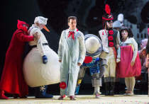 Московский театр «Новая Опера» продолжает выполнять поистине грандиозную миссию по открытию новых оперных названий и современных оперных композиторов