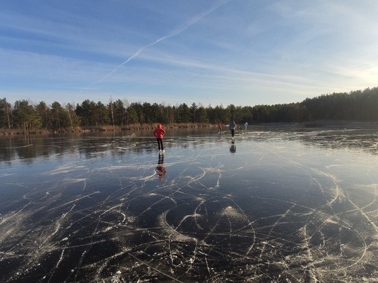 Веселятся и гибнут: жители Тверской области испытывают тонкий лёд