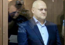 Обвиняемый в крупной взятке экс-глава столичного СКР Александр Дрыманов попался в руки следователей из-за своей