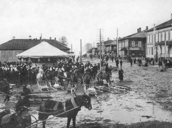 Как большевик Парфенов и балалаечник Максимов спасали музыкальные традиции Петрозаводска