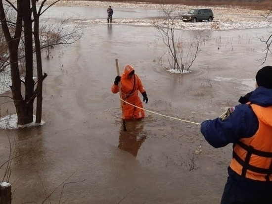 В Елабужском районе два рыбака оказались в ледяной ловушке