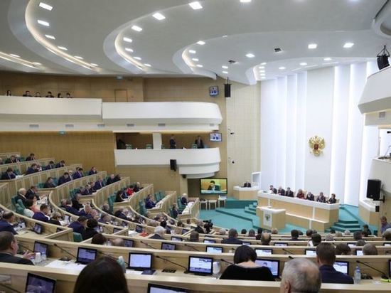 Хабаровские депутаты определятся с новым сенатором в декабре