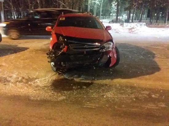 Женщина пострадала при столкновении двух машин в Ноябрьске