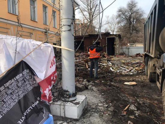 В центре Воронежа снесли кафе «Губернатор»