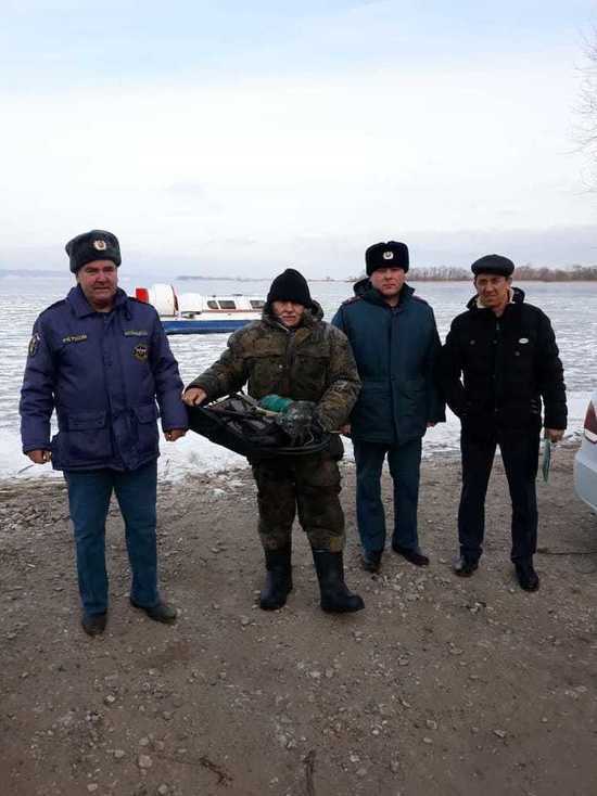 На Волге в Спасском районе рыболов уплыл на льдине