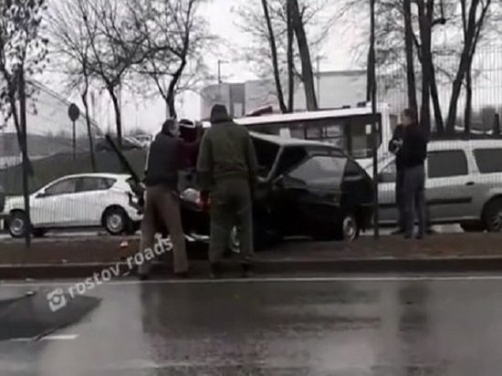  На выезде из Ростова 25-летний парень пострадал в ДТП