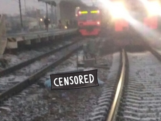 На станции Кушелевка поезд сбил меломана в наушниках