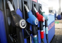 В 2020 году цены на бензин будут повышаться, заявил заместитель главы ФАС Анатолий Голомолзин