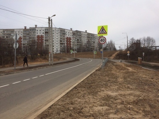 Глава смоленсщины проинспектировал обустройство дороги в Алтуховке