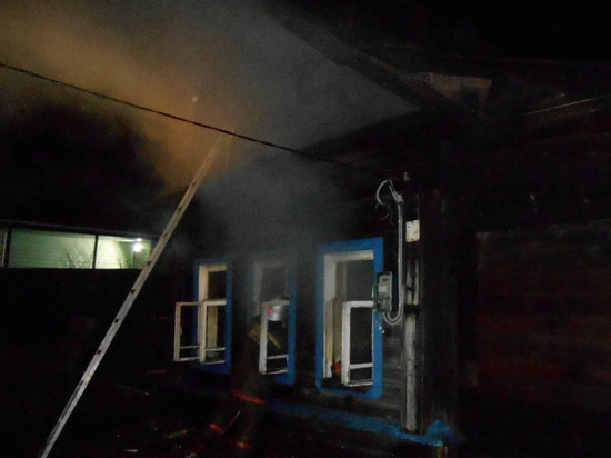 Два трупа на пепелище: в Костромской области в пожаре погибло два человека