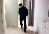 В одном из офисов, расположенных в центре Красноярска, неустановленное лицо похитило 5,9 килограмма золота на сумму около 18 миллионов рублей