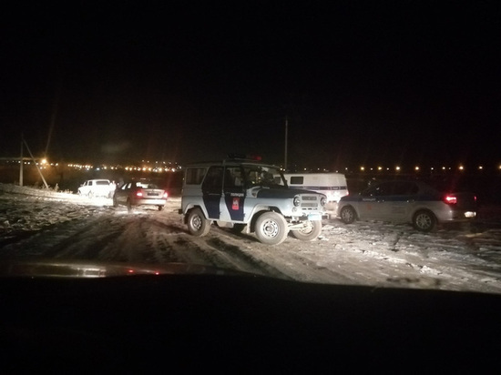 В Магнитогорске пьяный водитель на «Ниве» протаранил два экипажа ГИБДД и сбил полицейского