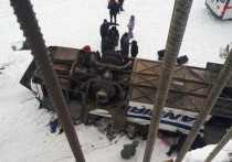 Слетевший в реку Куэнгу автобус в Сретенском районе Забайкалья поставили на колеса