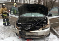 В выходные в Йошкар-Оле вспыхнул автомобиль Chrysler