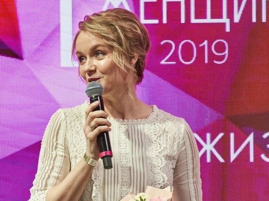 На конкурсе «Время женщин» хирурга из Рязани наградила Ольга Бузова