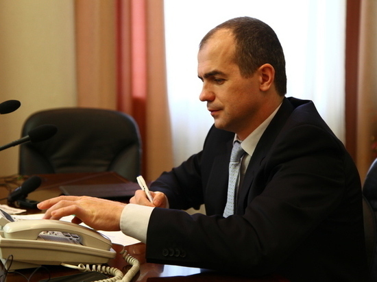 Чебоксарцам предлагают задать вопросы главе администрации Алексею Ладыкову
