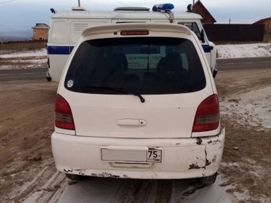 Забайкалка оборвала заправочный шланг и угнала авто с АЗС