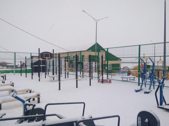 В трех селах Ямала обустроили современные спортивные площадки
