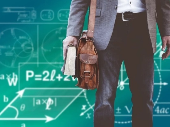 Парфенчиков рассказал, на каких условиях сельским учителям будут платить миллион рублей