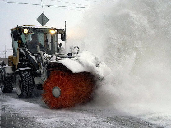 Коммунальщиков Петербурга оштрафовали за плохую уборку снега