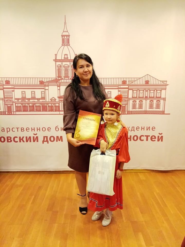 Шестилетняя певица из Калмыкии стала лауреатом конкурса