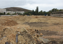 В ноябре 2019 года, по срокам прописанным в документации, должны были закончить реконструкцию стадиона «Горняк» в Балаклаве