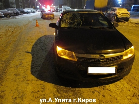 На улице Упита в Кирове сбили мужчину