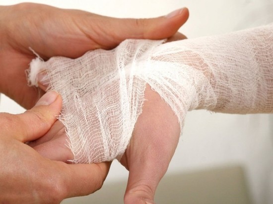 В Кувандыке месячный ребенок обварил руку в кипятке