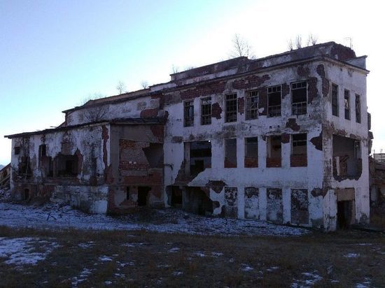 Администрацию посёлка в Забайкалье обязали забрать опасную «заброшку»