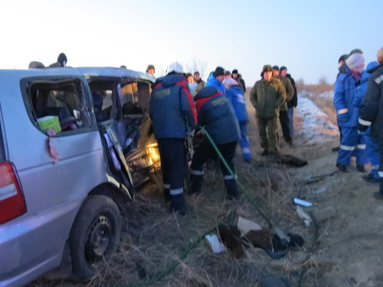 Двоих пострадавших в ДТП на Черновских доставили в больницу