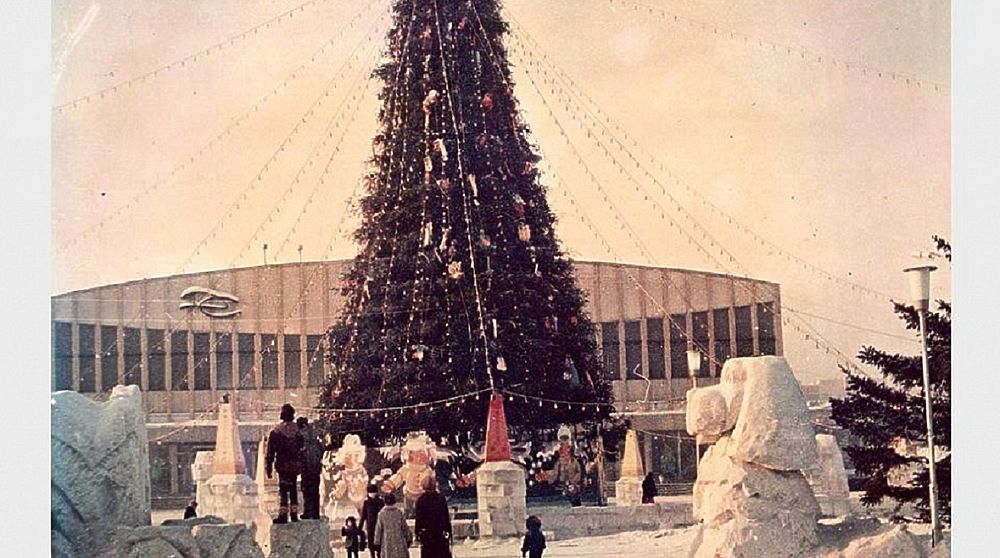 Как выглядел новогодний Барнаул 30 лет назад