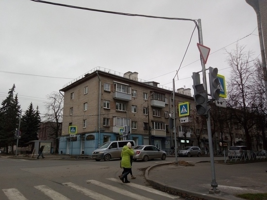 Новый светофор в Пскове привел к пробкам
