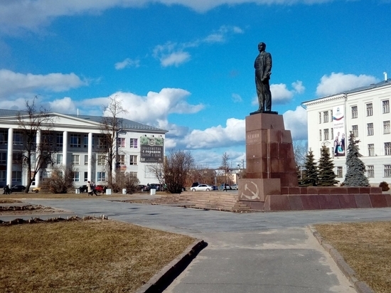 Как в Пскове открывали памятник Ленину