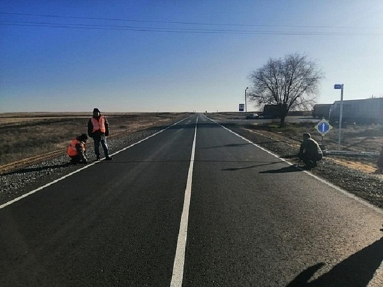 В Калмыкии отремонтировали участок дороги от Яшкуля до Артезиана