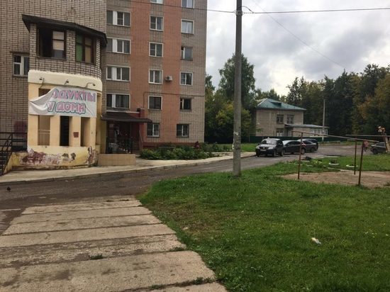 В Кирове продавцу сигарет запретили выезд на родину