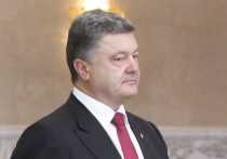 Экс-президента Украины Петра Порошенко закидали яйцами