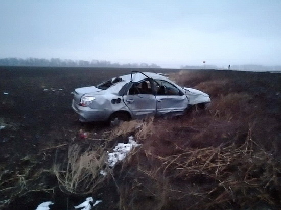 Под Воронежем перевернулся автомобиль, погиб 16-летний парень