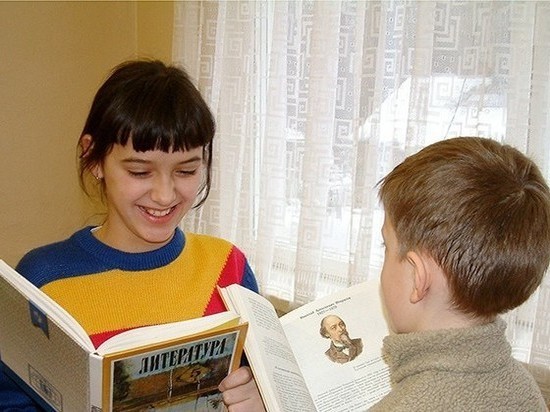 В Минпросвещения рассказали, почему русскоязычных школ стало меньше в мире