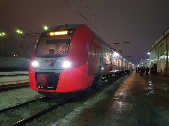 Первыми пассажирами «Ласточки» Пермь – Екатеринбург – Пермь стали около 130 человек