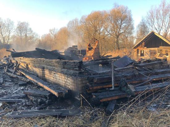 В Тверской области мужчина спас от пожара деревню, но не смог спасти соседей