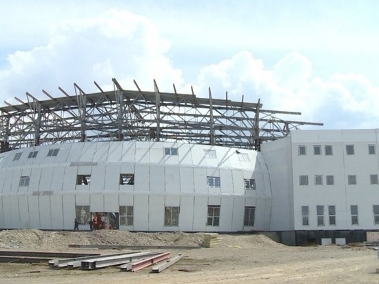 Спортивно-культурный центр в поселке Каа-Хем (Тува) готов на 50 процентов