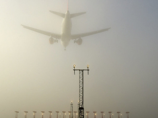 Густой туман в Хакасии снова не позволяет самолётам приземлиться в абаканском аэропорту