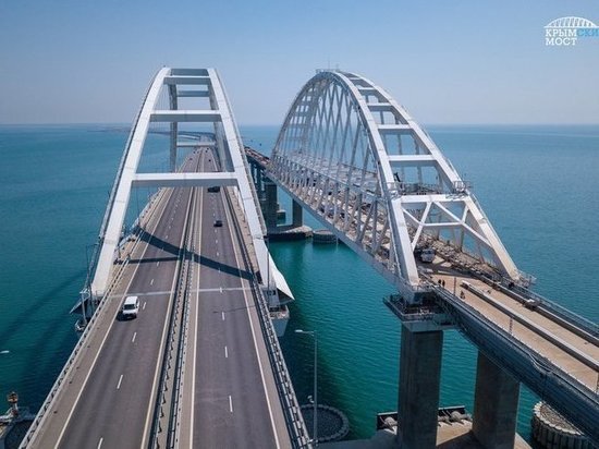 Путин может принять участие в открытии ж/д части Крымского моста - Песков