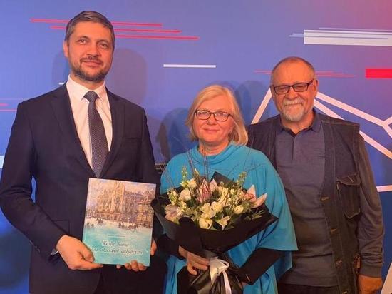Осипов поздравил финалистку премии «Дальний Восток» из Читы Ирину Баринову