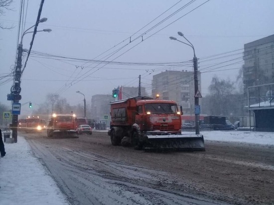 284 единицы техники убирают снег в Нижнем Новгороде