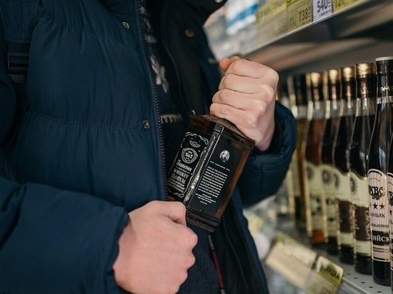 Ковбой-разбойник из Архангельска пытался на халяву испить дорогого виски