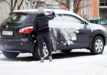 Эксперт издания «За рулем» Кирилл Милешкин назвал главные ошибки, которые водители допускают во время прогрева своего автомобиля
