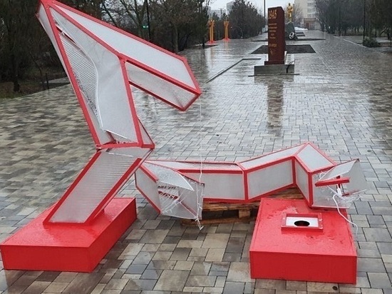 В калмыцкой столице разрушена звезда Победы. Власти обвинили в том оппозицию